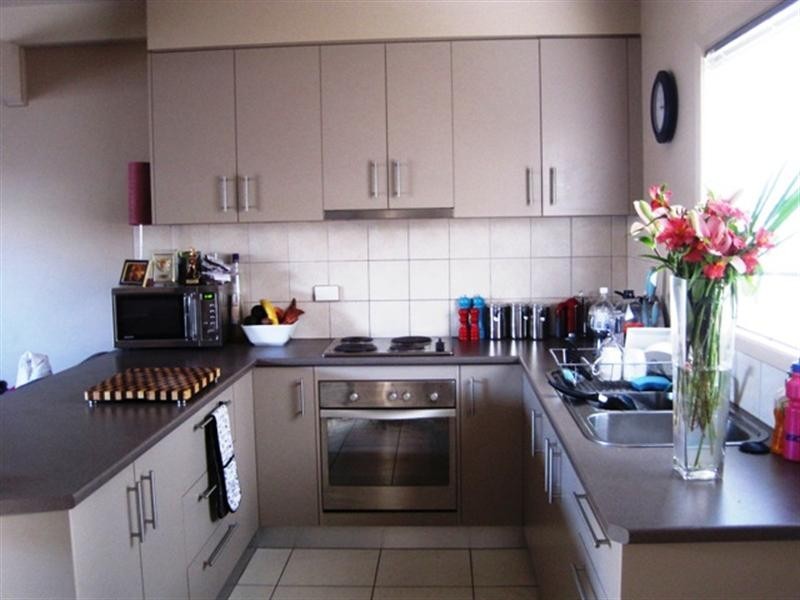 2/15 Buxton Road, Herne Hill VIC 3218