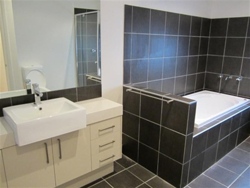 20 Loch Street, East Geelong VIC 3219