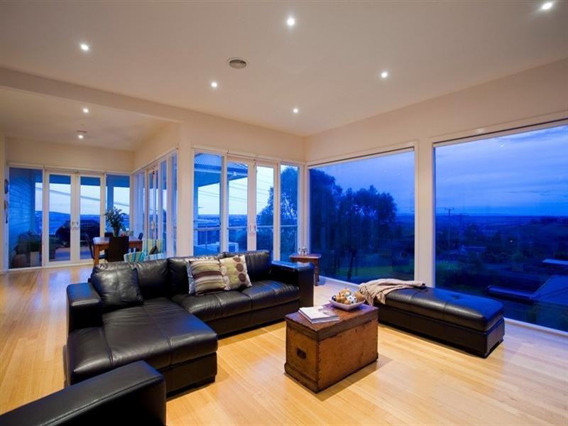 4 Coreen Close, Highton VIC 3216