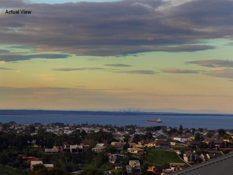 4 Coreen Close, Highton VIC 3216