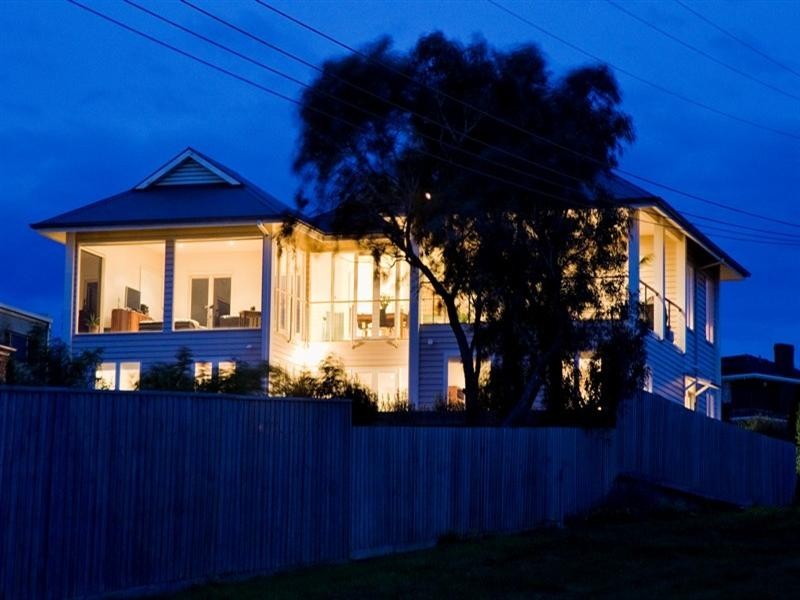 4 Coreen Close, Highton VIC 3216