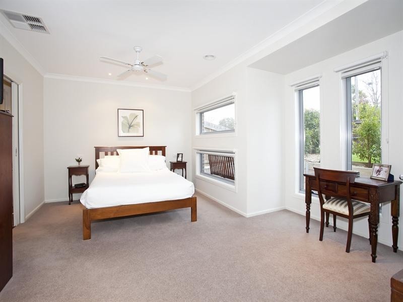 3 Fairmont Road, Newtown VIC 3220