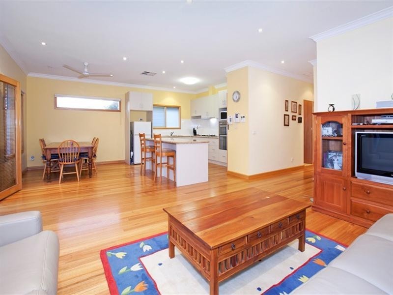 19 Percy Street, Newtown VIC 3220