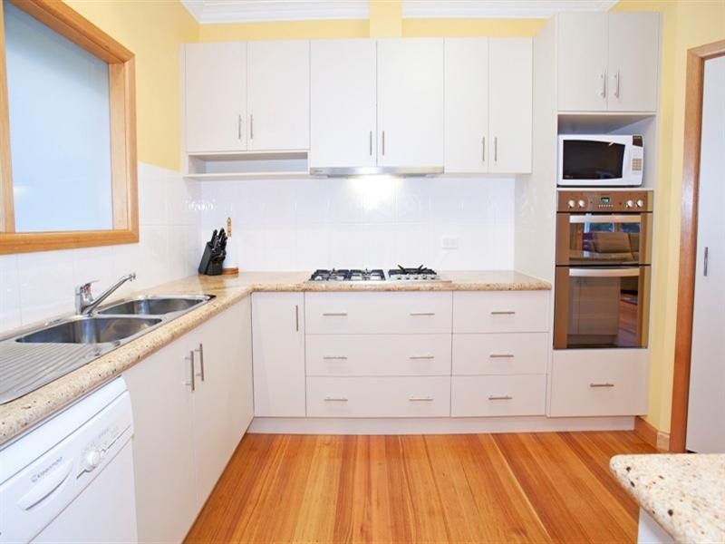 19 Percy Street, Newtown VIC 3220