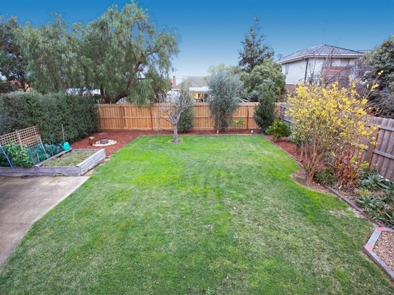 19 Percy Street, Newtown VIC 3220