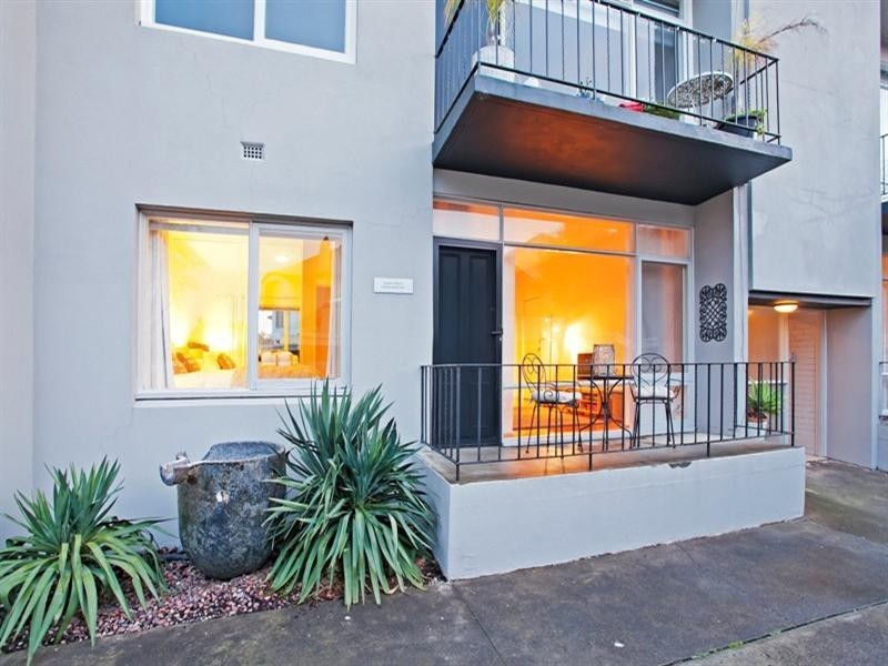 1/2 Pevensey Street, Geelong VIC 3220