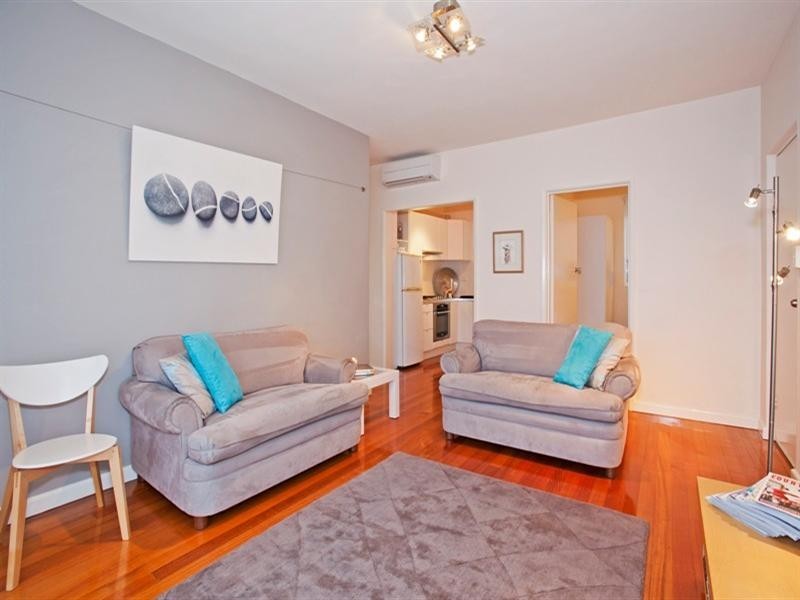 1/2 Pevensey Street, Geelong VIC 3220