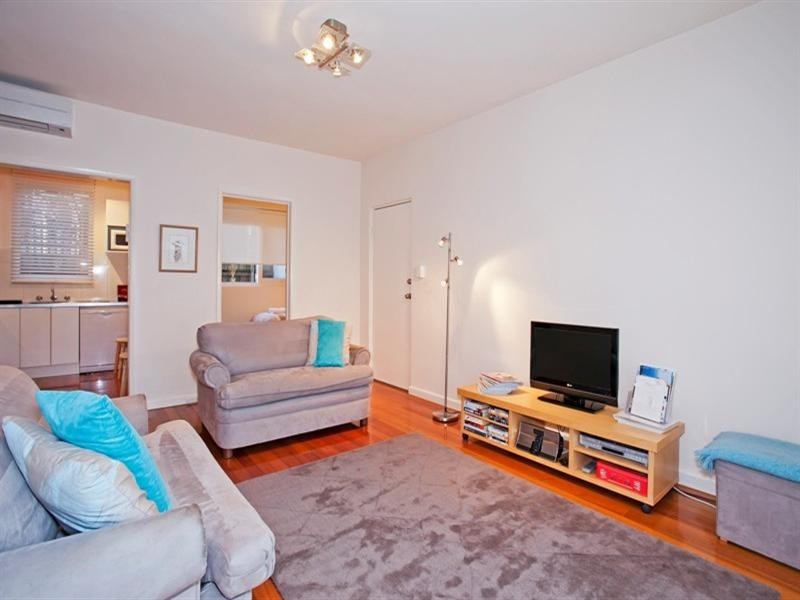 1/2 Pevensey Street, Geelong VIC 3220