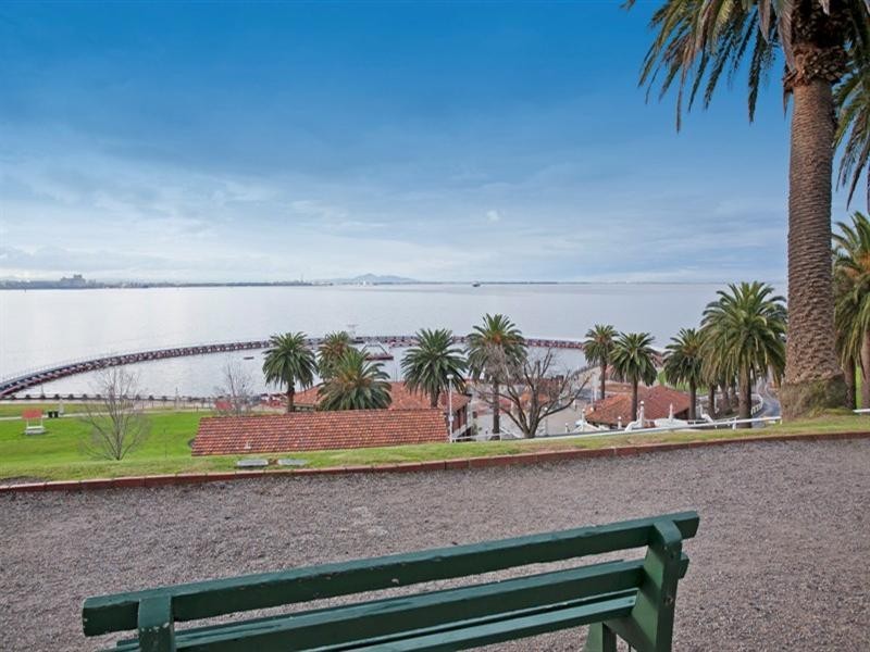 1/2 Pevensey Street, Geelong VIC 3220