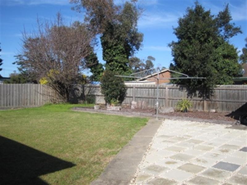 9 Sputnik Court, Whittington VIC 3219