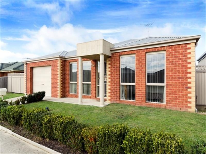 74 Smith Street, Grovedale VIC 3216