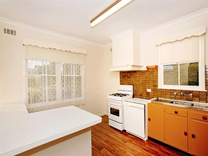 1 Tamlyn Street, East Geelong VIC 3219