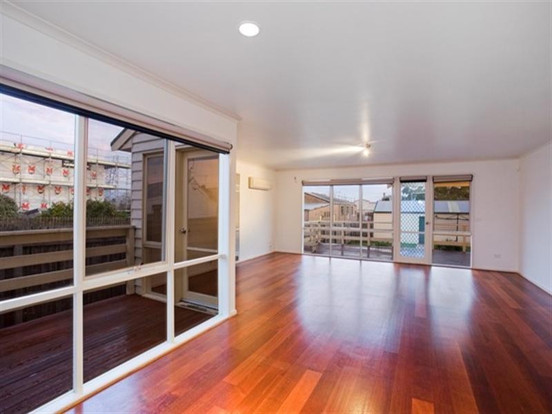 49 Bond Street, Newtown VIC 3220