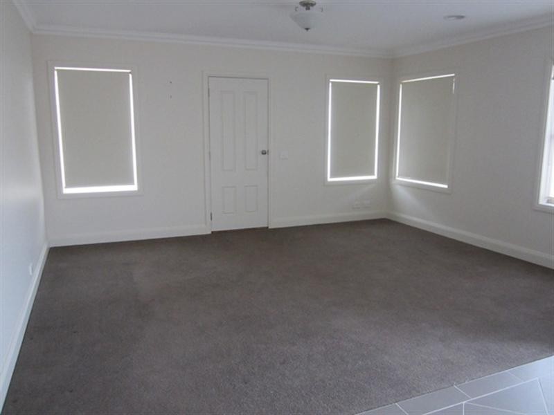 2/96 Roslyn Road, Belmont VIC 3216