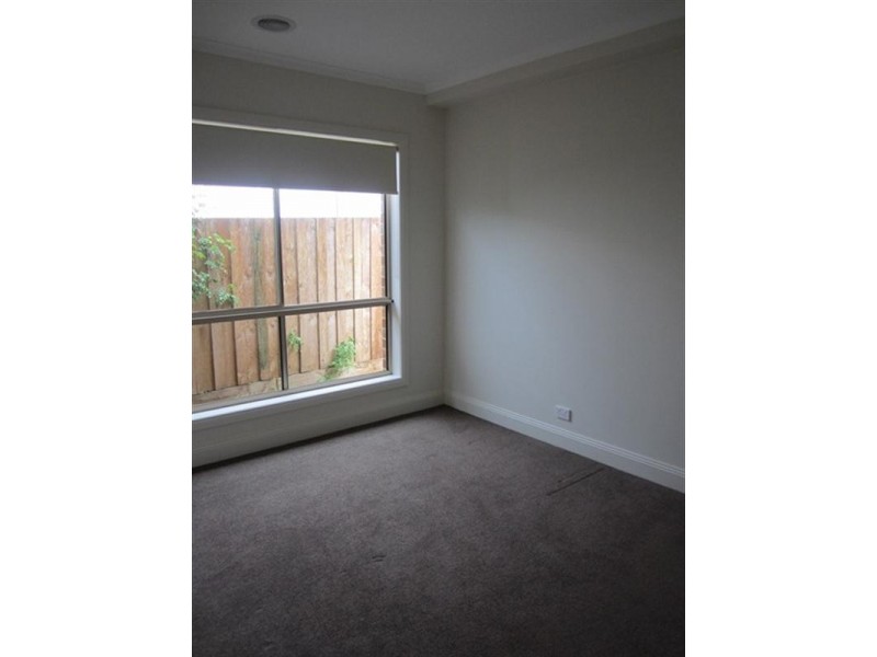 2/96 Roslyn Road, Belmont VIC 3216