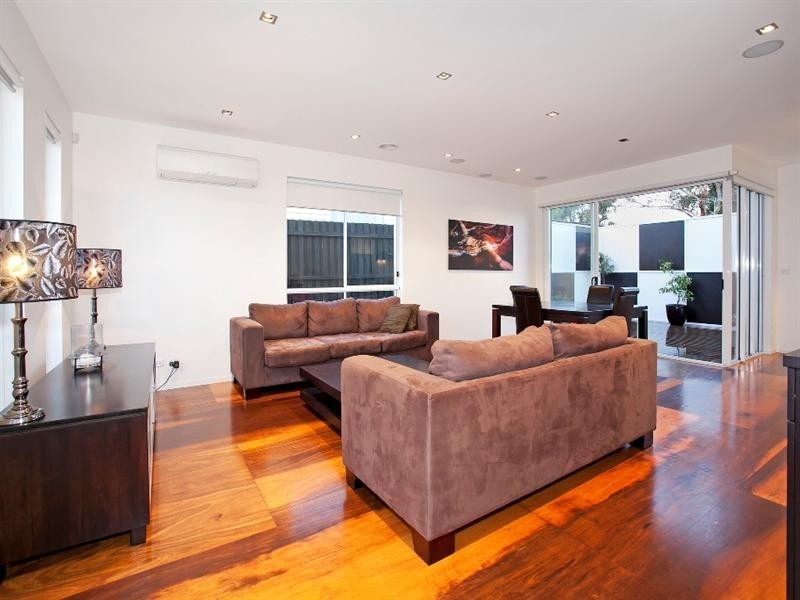 55 cairns Avenue, Newtown VIC 3220