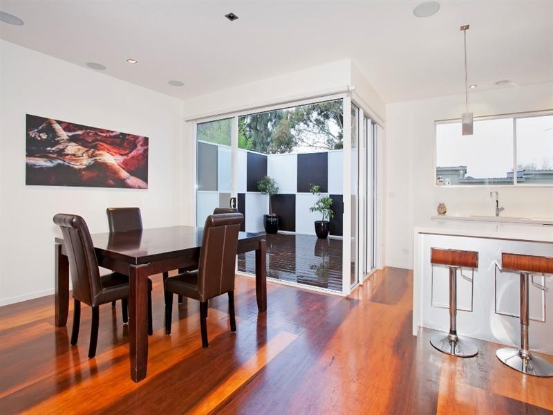 55 cairns Avenue, Newtown VIC 3220