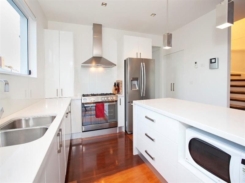 55 cairns Avenue, Newtown VIC 3220