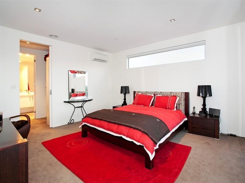 55 cairns Avenue, Newtown VIC 3220