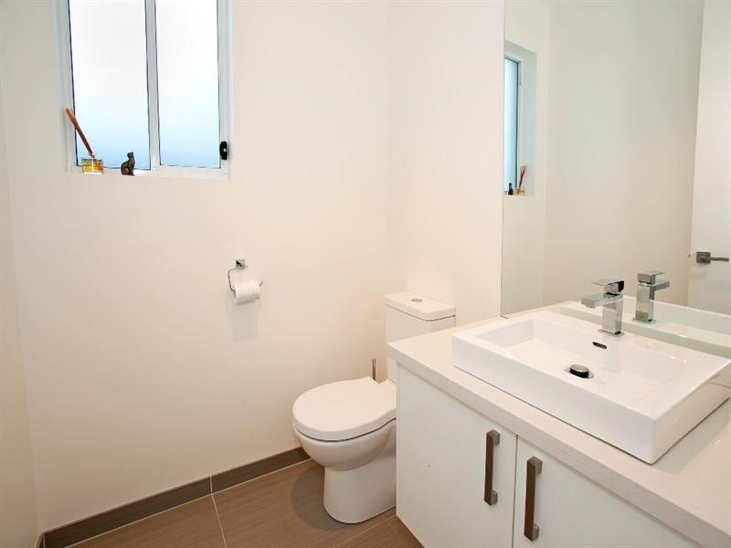 55 cairns Avenue, Newtown VIC 3220