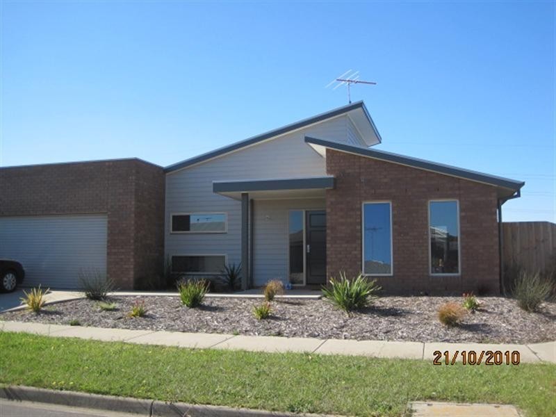 6 Michael Court, Grovedale VIC 3216