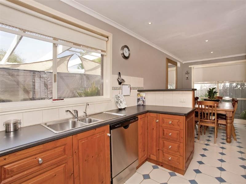 10 Gallios Gardens, Leopold VIC 3224