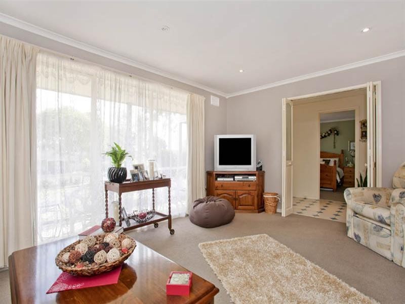 10 Gallios Gardens, Leopold VIC 3224