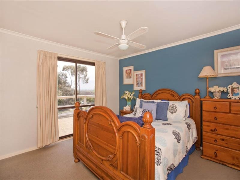 10 Gallios Gardens, Leopold VIC 3224