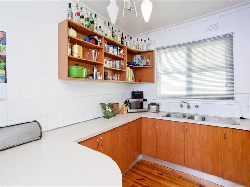 4 Lindon Street, East Geelong VIC 3219