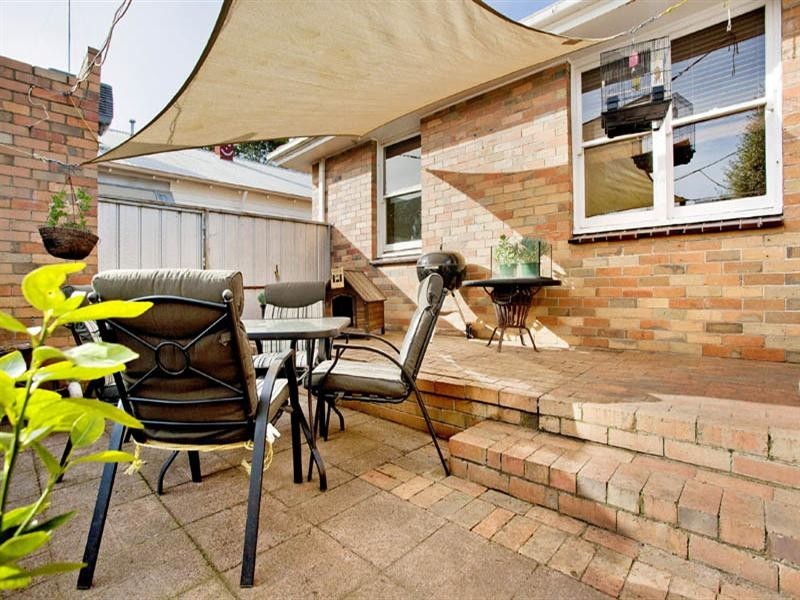 4 Lindon Street, East Geelong VIC 3219