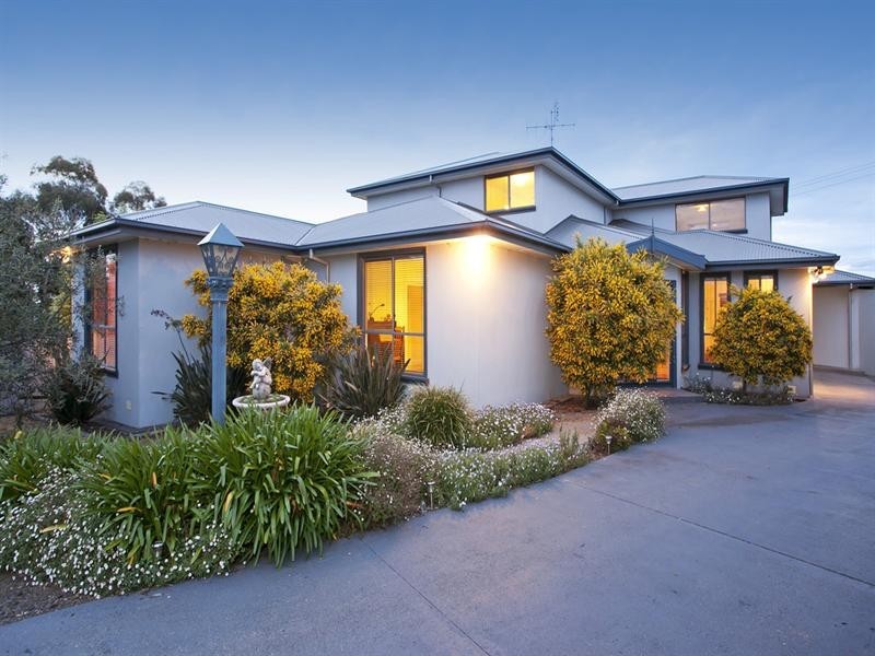 12 Dylan Place, Leopold VIC 3224