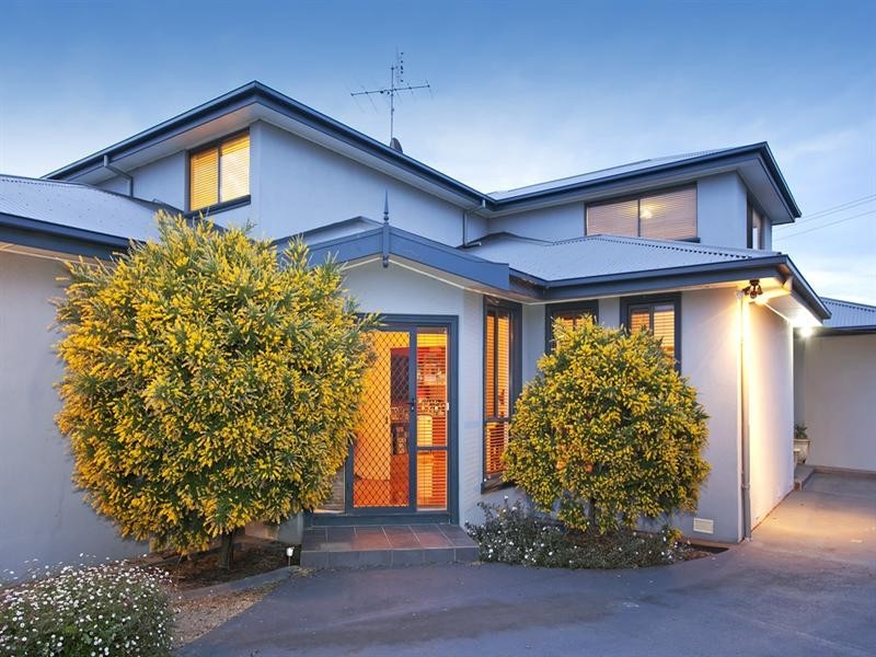 12 Dylan Place, Leopold VIC 3224