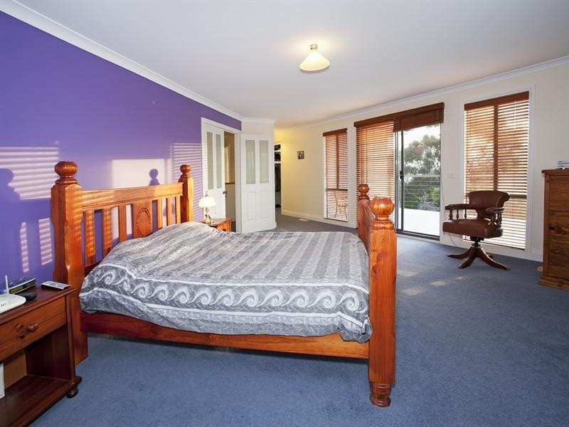 12 Dylan Place, Leopold VIC 3224