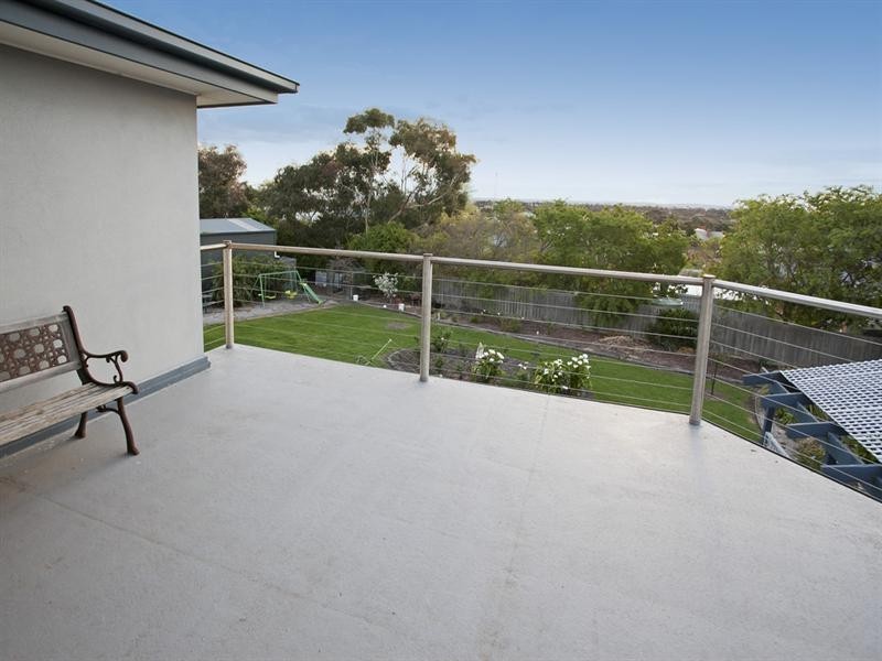 12 Dylan Place, Leopold VIC 3224