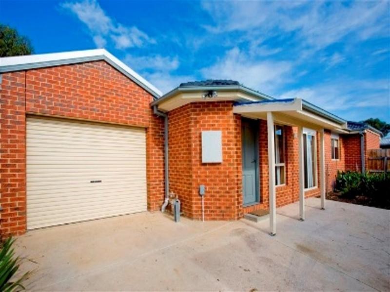 2/9 Konrad Crescent, Highton VIC 3216