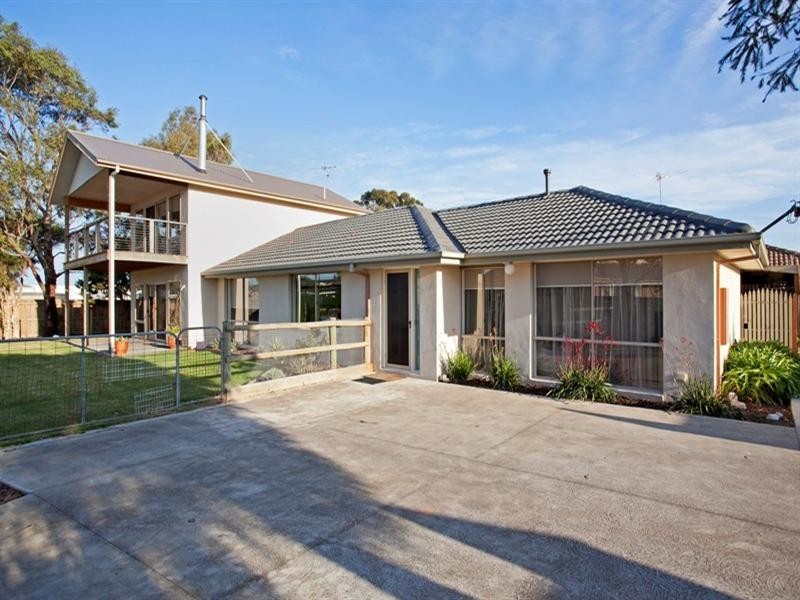 25 Carbine Drive, St Albans Park VIC 3219