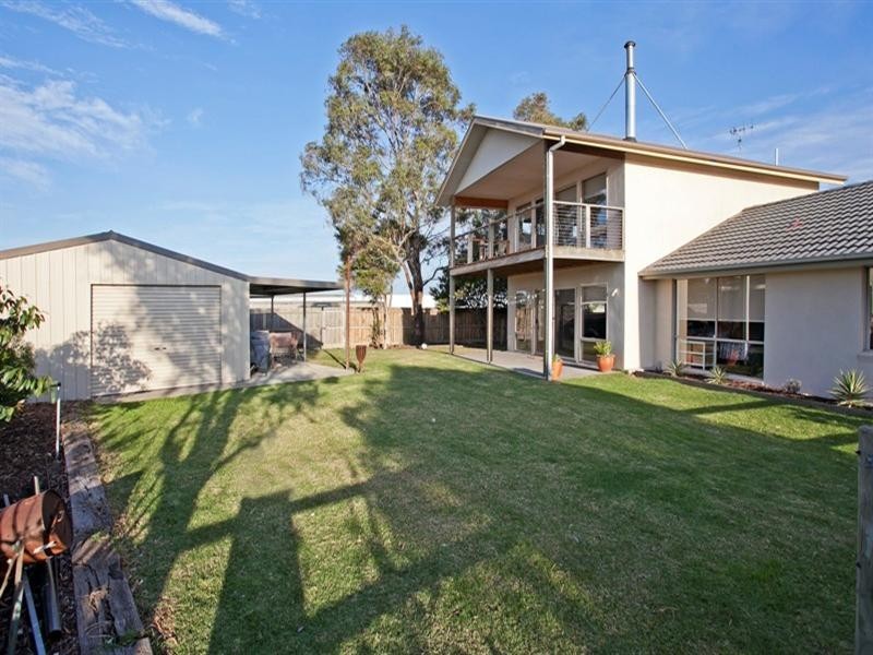 25 Carbine Drive, St Albans Park VIC 3219