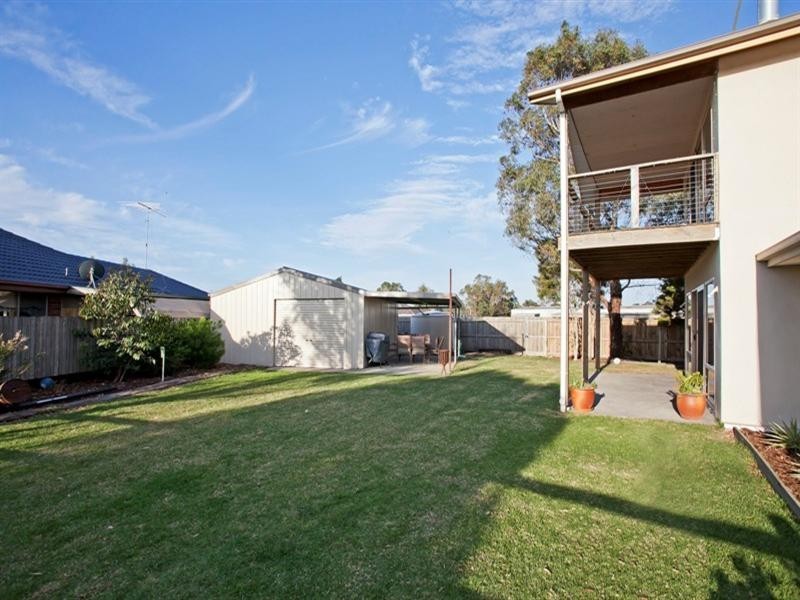 25 Carbine Drive, St Albans Park VIC 3219