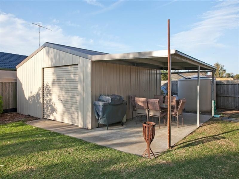 25 Carbine Drive, St Albans Park VIC 3219