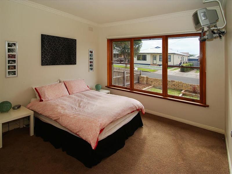 22 Carr Street, Belmont VIC 3216