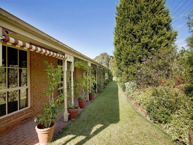 16 Hargrave Crescent, Wandana Heights VIC 3216
