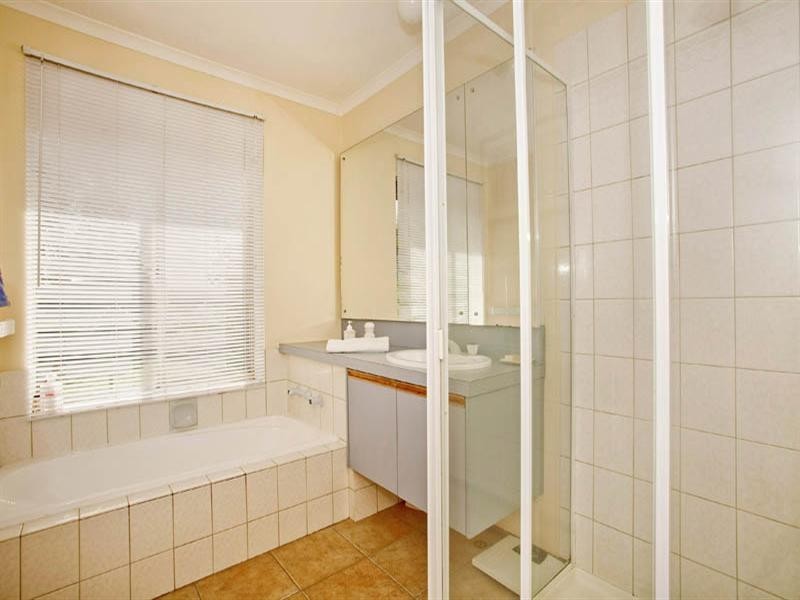 16 Hargrave Crescent, Wandana Heights VIC 3216