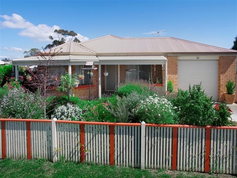 12 Brampton Place, St Albans Park VIC 3219