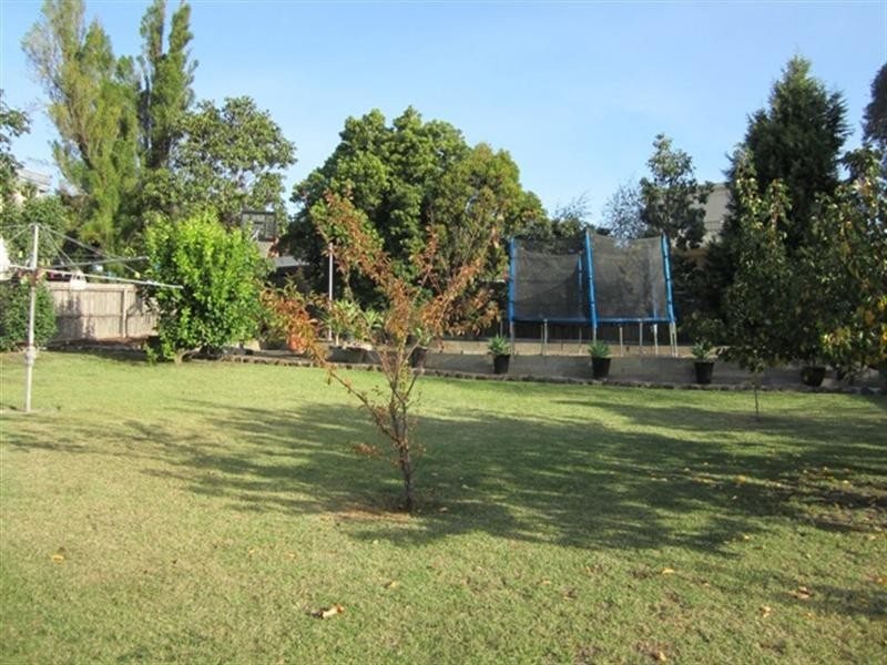 1 Carroll Road, Highton VIC 3216