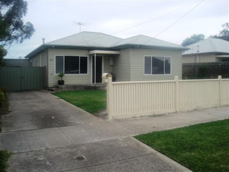 32 Wilton Avenue, Newcomb VIC 3219