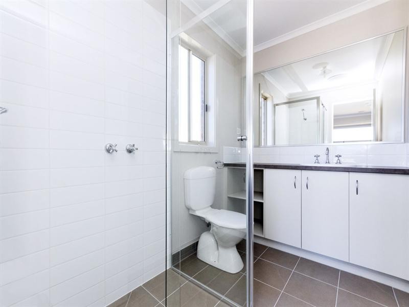 15 Viogner Place, Waurn Ponds VIC 3216