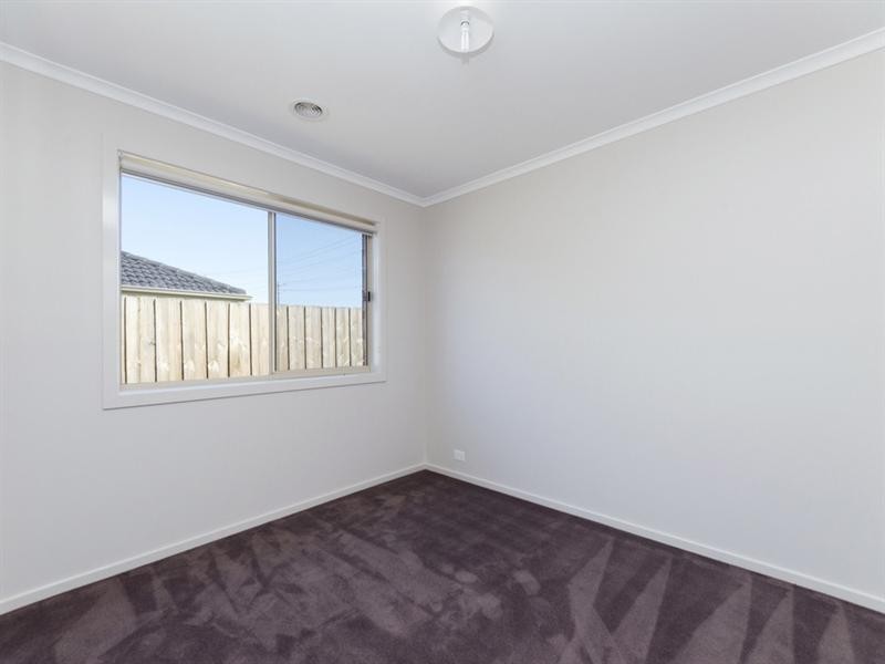 15 Viogner Place, Waurn Ponds VIC 3216