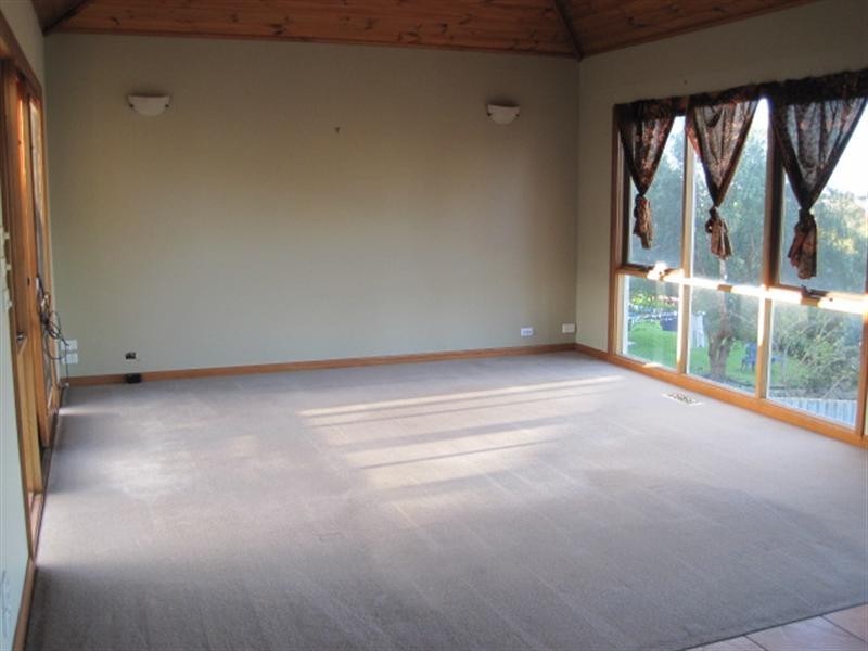 61 Wandana Drive, Wandana Heights VIC 3216