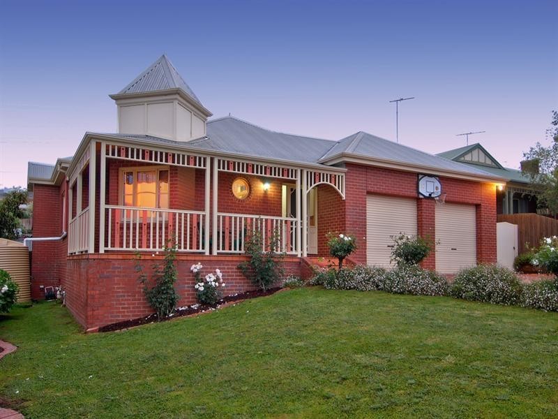 3 Tunbury Court, Highton VIC 3216