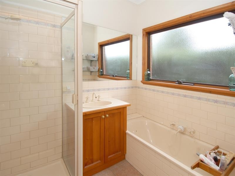 3 Tunbury Court, Highton VIC 3216